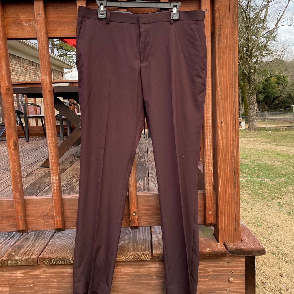 Men’s Perry Ellis 34x32 dress pants